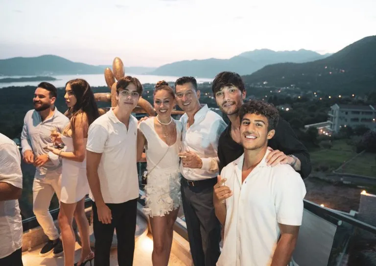 Cielo Restaurant Cielo rooftop bar restaurant royal blue 6