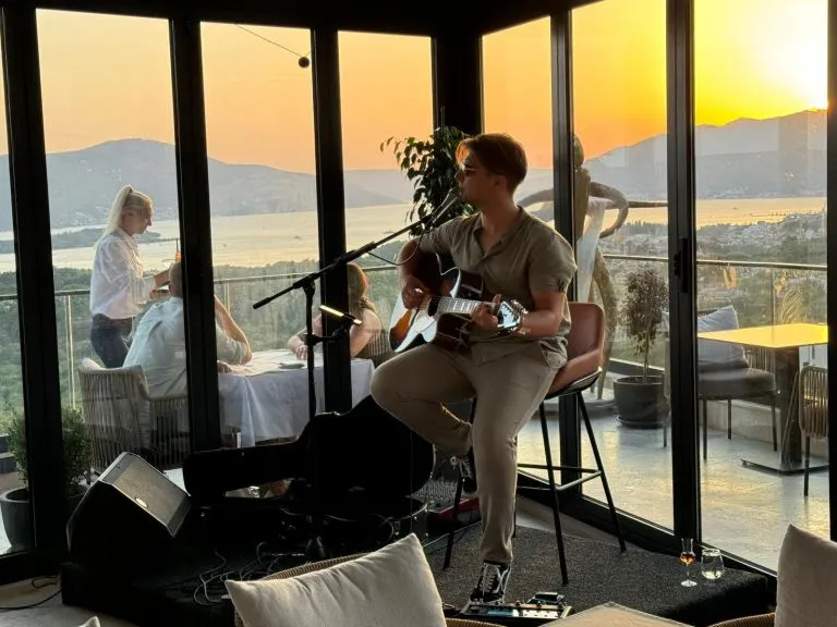 Cielo Restaurant ciello restaurant music bar tivat